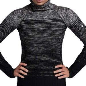 Nike Pro Hyperwarm Turtleneck